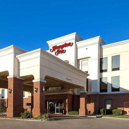 Hampton Inn Victoria Exterior photo