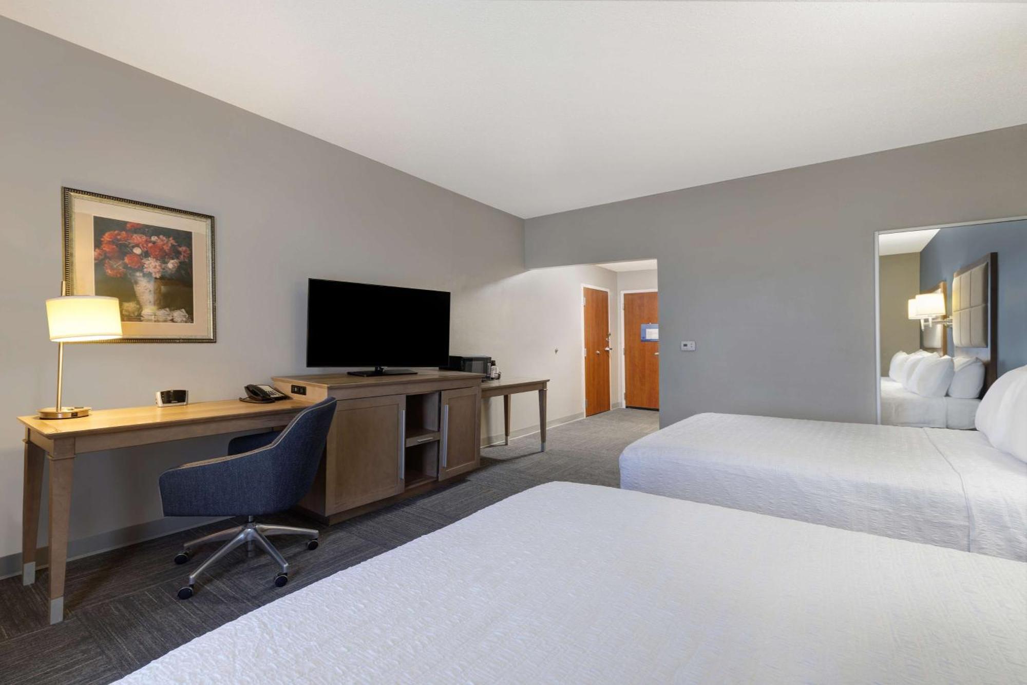 Hampton Inn Victoria Exterior photo